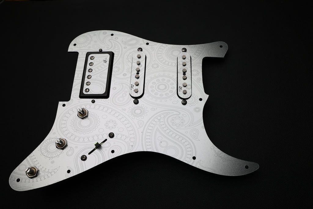 Loaded Custom Paisley Etched Silver Metallic Strat Pickguard Single Single Hum