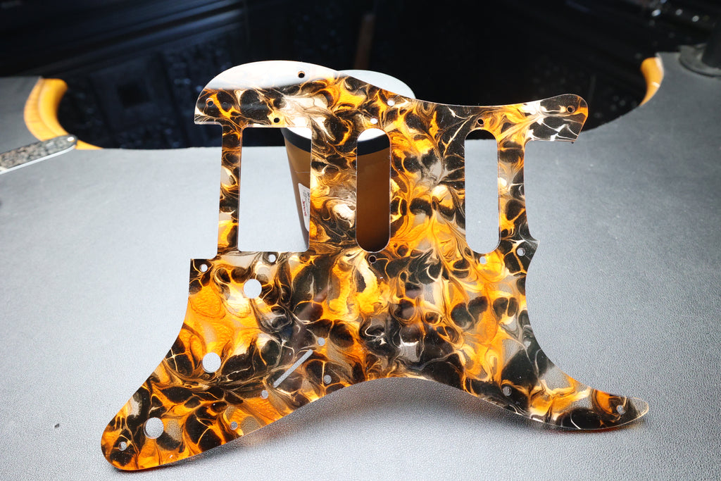 Stratocaster Pickguard Black Orang swirl Acrylic